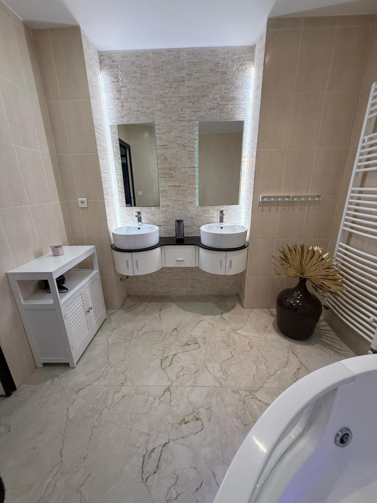 Maison Frappaz - 4 Bedrooms With Garden Villeurbanne Luaran gambar